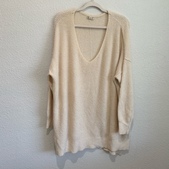 Free People Intimately M/L Cream Comfy Oversized Waffle Knit Pullover Sweater - Picture 1 of 10